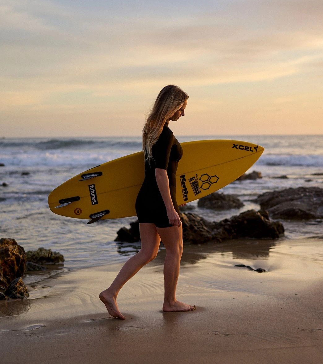 Xcel Women's Axis 2MM Back Zip Boy Short Cut Spring Suit 11 Xcel Women's Axis 2MM Back Zip Boy Short Cut Spring Suit - Image 9